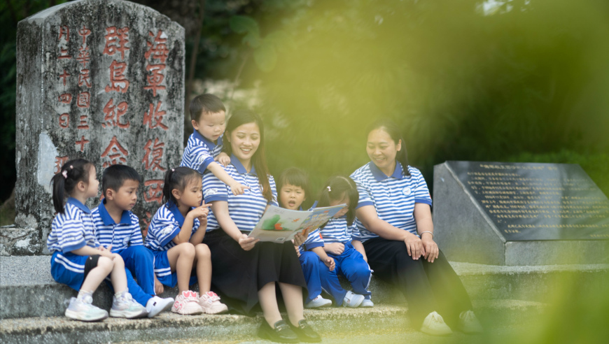 刘诗诗发长文和叶平安告别,澳门开奖现场直播今晚开什么,展开解析落实_豪华版V15.39